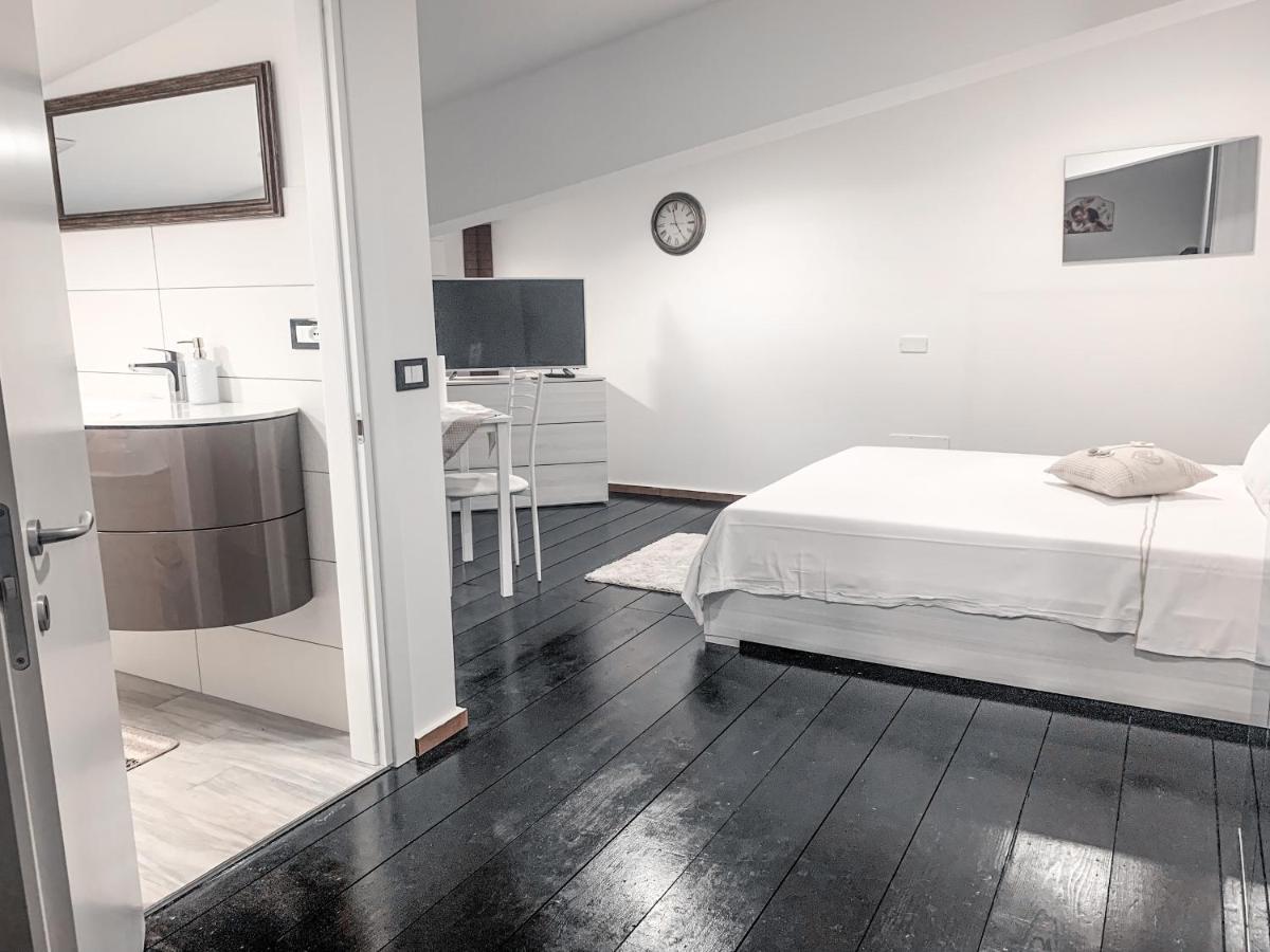 B&B Ma'Delina Settimo Milanese Luaran gambar